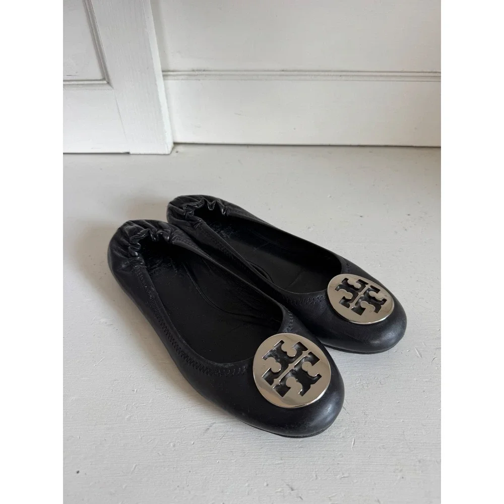 Tory Burch Reva black ballet flats size 7M.‎ Lightly worn